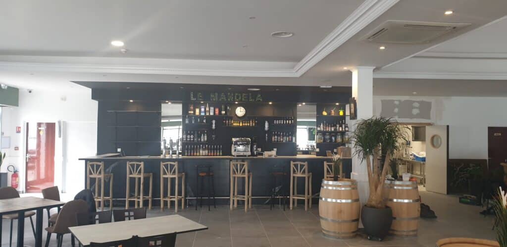 agencement interieur restaurant le mandela brest -