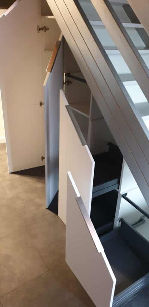amenagement sous escalier saint renan 2 -
